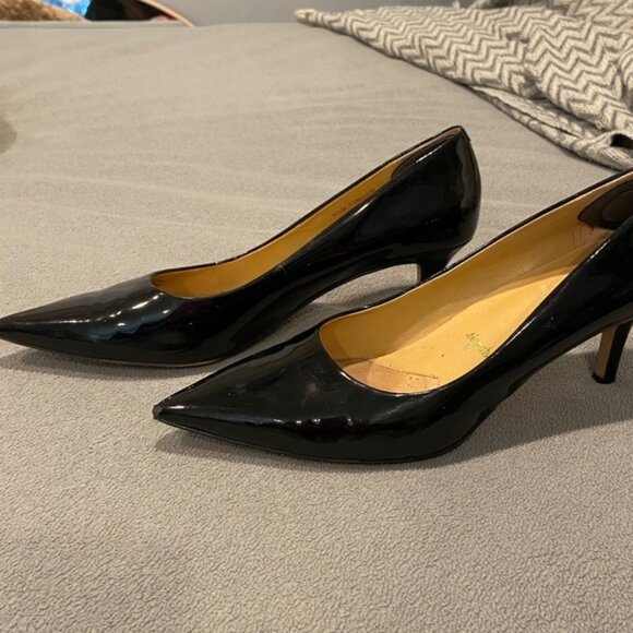 Trotters Signature Black Patent Leather Pointed Toe Pumps, Size 9 Pre-owned - Picture 1 of 7